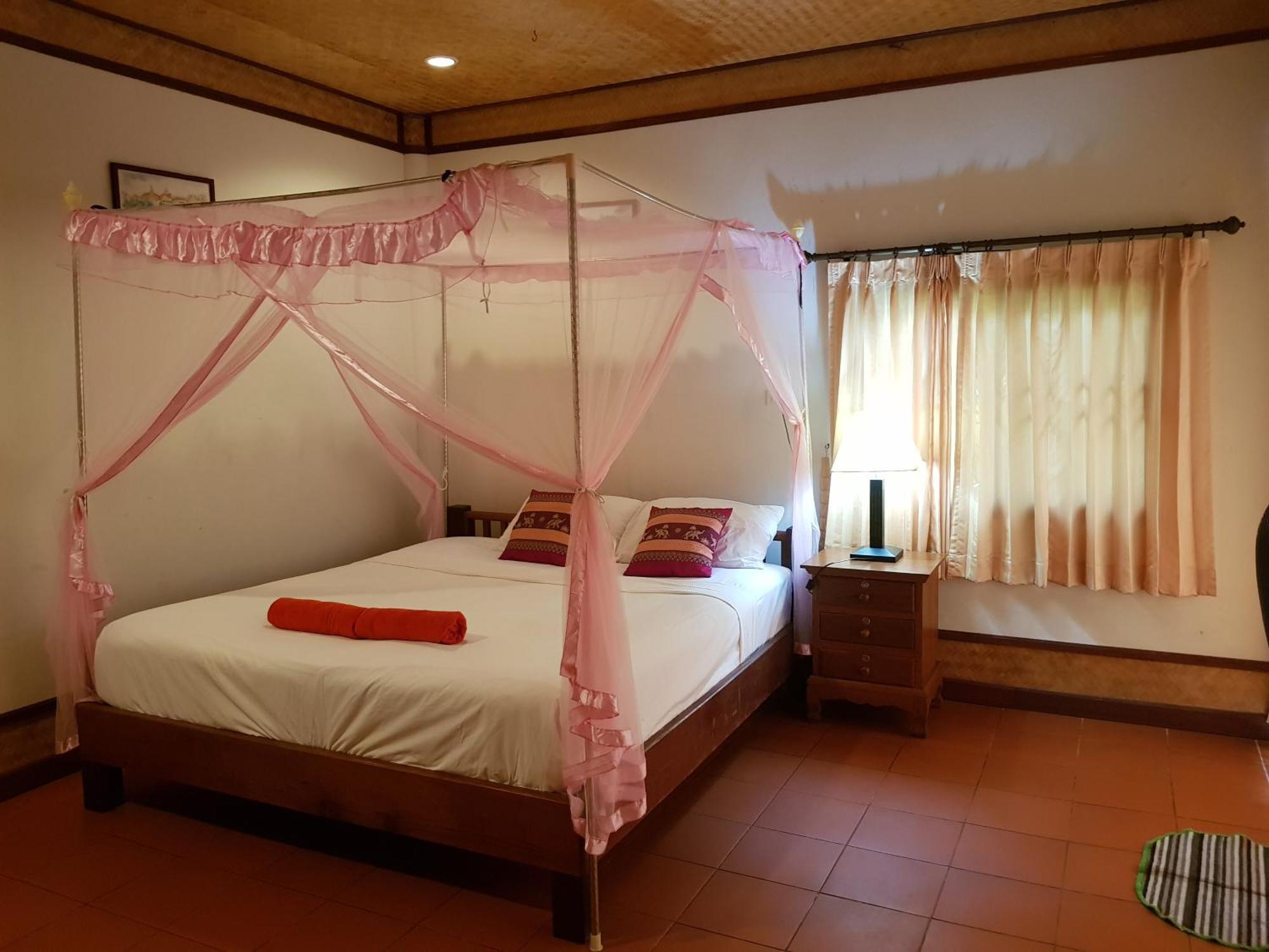 Aow Leuk Grand Hill Koh Tao Room photo